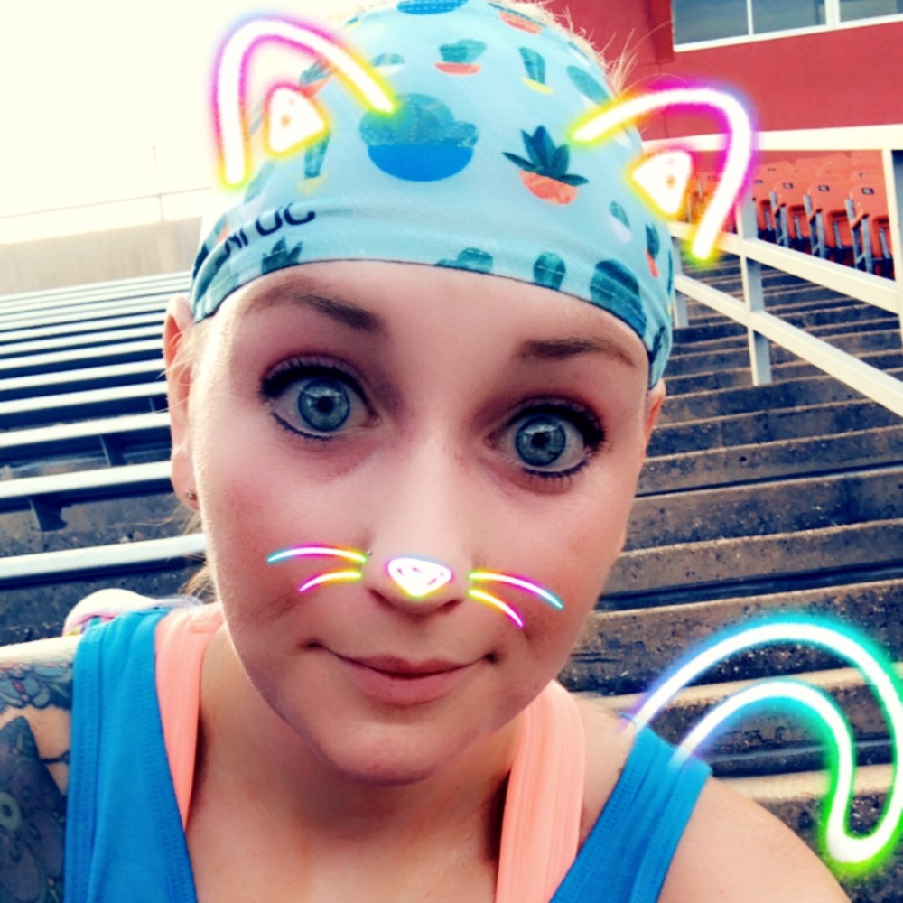 Meet your Posher, Laura